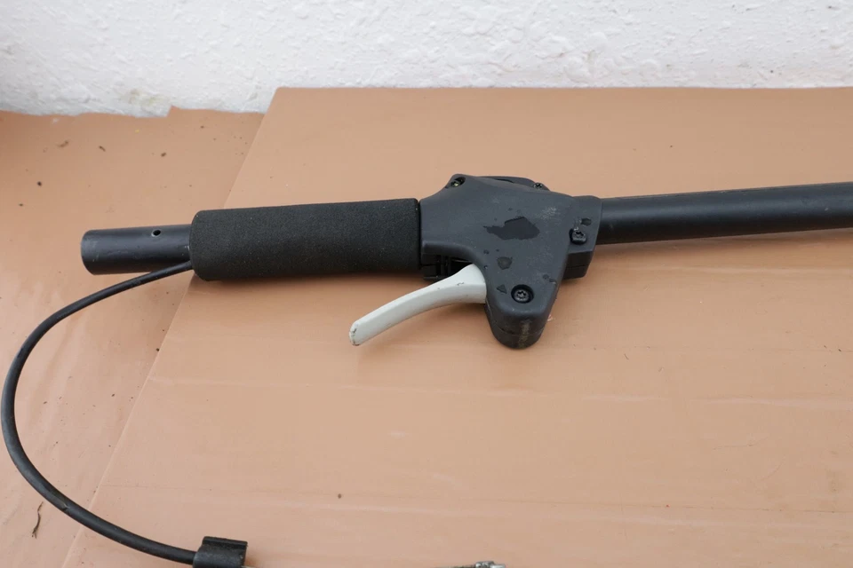 Homelite UT33650A String Trimmer OEM Driveshaft / Trigger Handle - Image 2 of 4