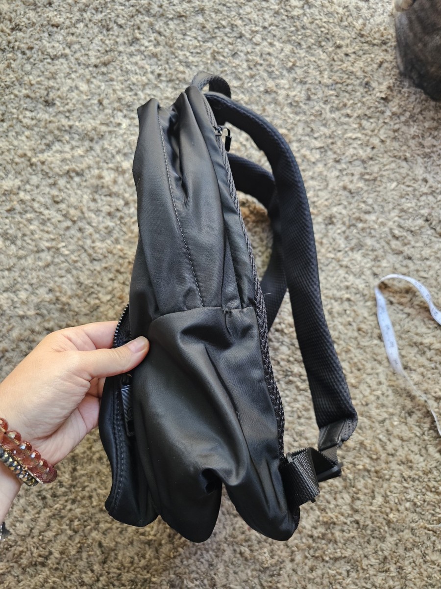 Lululemon Sporty Outdoor Gym Front Pocket Black Logo Medium‎ Backpack Lululemon Sporty Outdoor Gym Front Pocket Black Logo Medium  main image 4