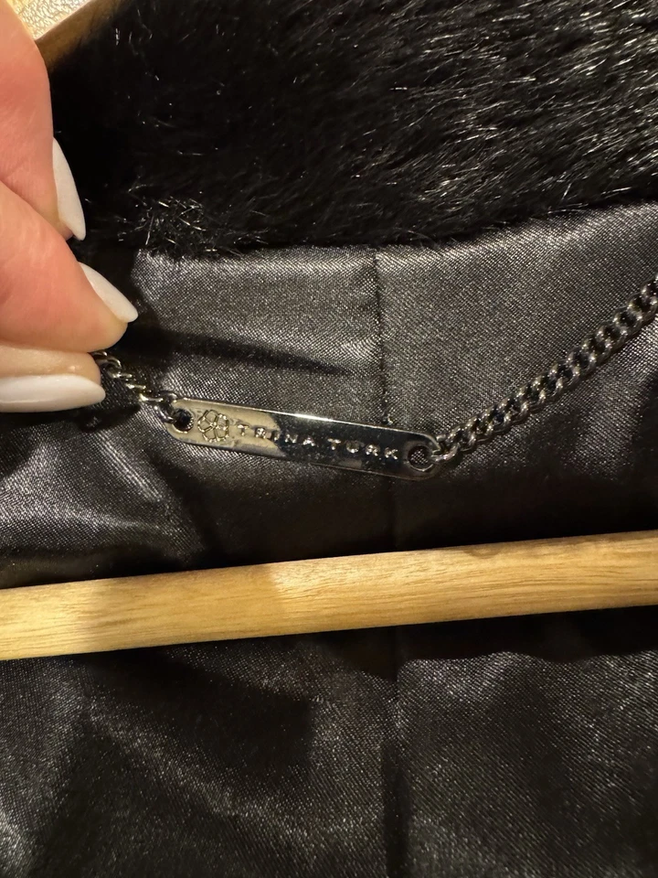 NW0T Trina Turk Black Faux Fur Coat/Jacket Kimono Style, Pockets, Collar Sz USM - Image 3 of 4