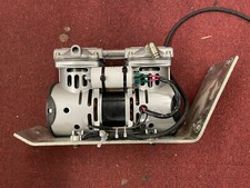 Compresseur Norgren pour Power Plate Pro 5 Air Adaptative avec son support