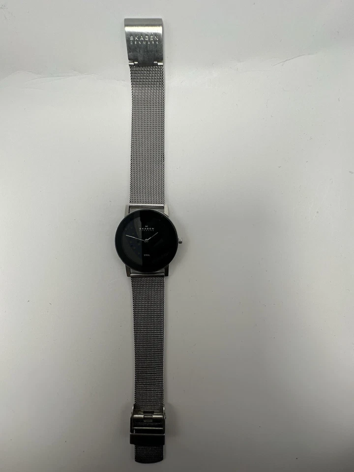 Skagen Acero 39LSSB Nueva Batería 32MM 8" Banda de Malla Inoxidable Ultra Delgada C63 Foto 4 de 4
