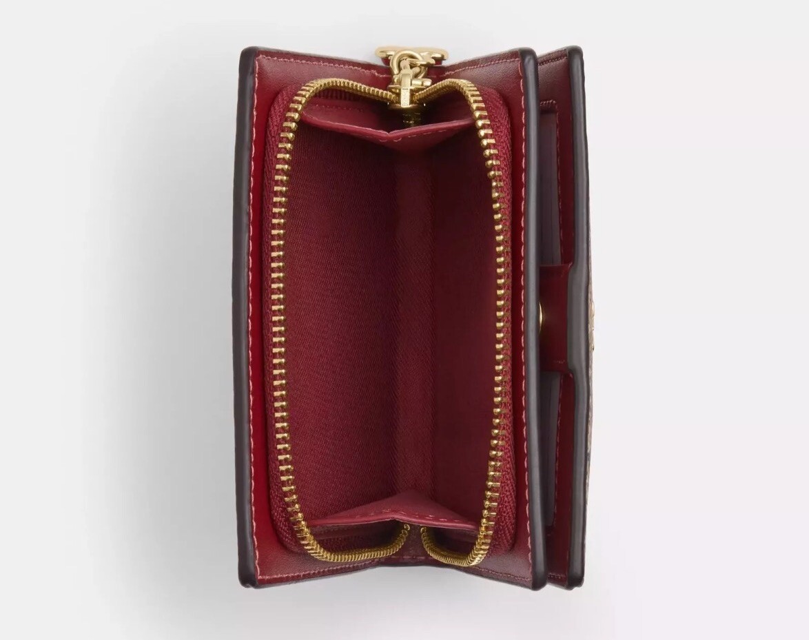折りたたみ財布 COACH Snap Wallet In Signature Canvas With Cherry CZ347 COACH® Outlet | Snap Wallet In Signature Canvas With Cherry
