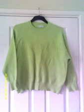 LADIES THICK KNIT LUMINOUS GREEN JUMPER  SIZE XL/BUST APPROX 50"  * GOOD COND*