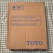 TOTO SoftClose Round Closed Front Toilet Seat in Cotton White SS113 01 Sealed