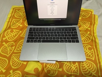 Apple MacBook Pro 13-inch 2018 Intel Core i7 16GB RAM 500GB SSD Thunderbolt 3