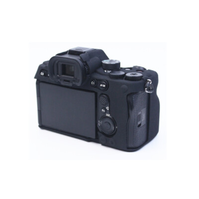 【極美品】SONY a7IV（ILCE-7M4）/ シリコンカバーのおまけ付き A7M4 Rubber Silicon Case Body Cover Protector Skin for Sony A7IV