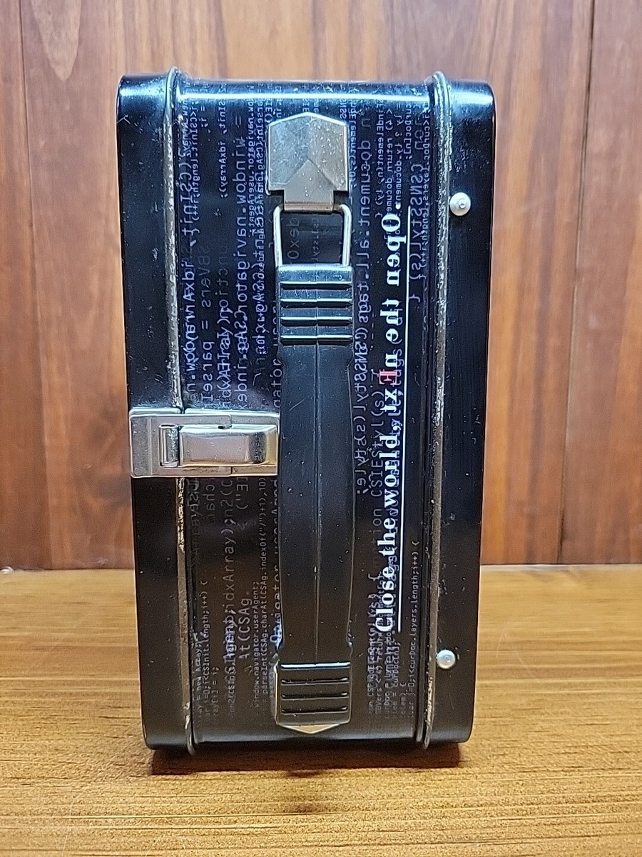アニメ Lain imited l tin lunch box Serial Experiments Lain - Limited Metal Tin Lunch Box