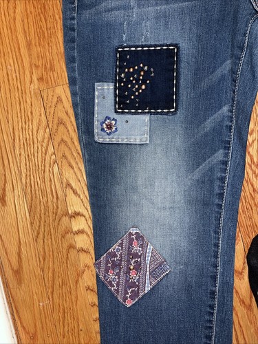 Vintage America Blues Bestie Jeans Patchwork Embroidery Details Sz 8R/29 - Picture 6 of 13