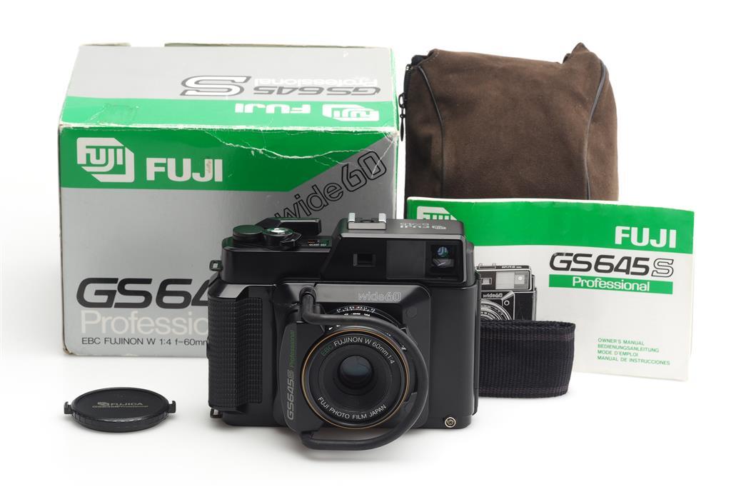 Fuji GS645 S Professional 6x4.5cm Wide 60 Rangefinder Camera 