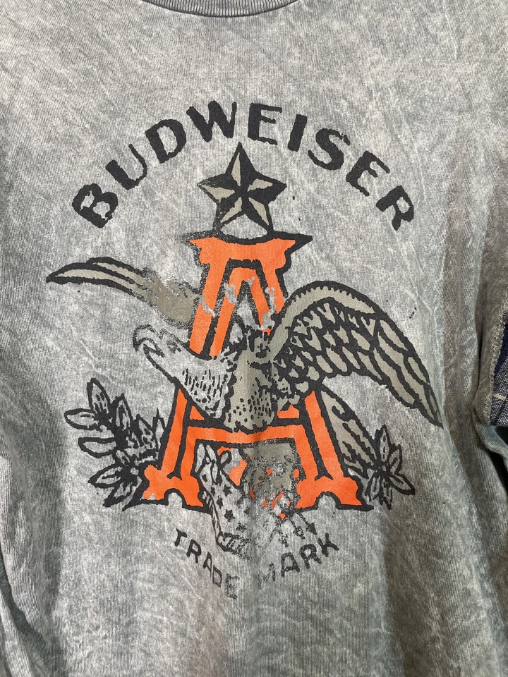 Camiseta Budweiser Gráfica Reciclada M Envejecida Grunge Y2K Camisa Reelaborada De Colección Foto 3 de 4
