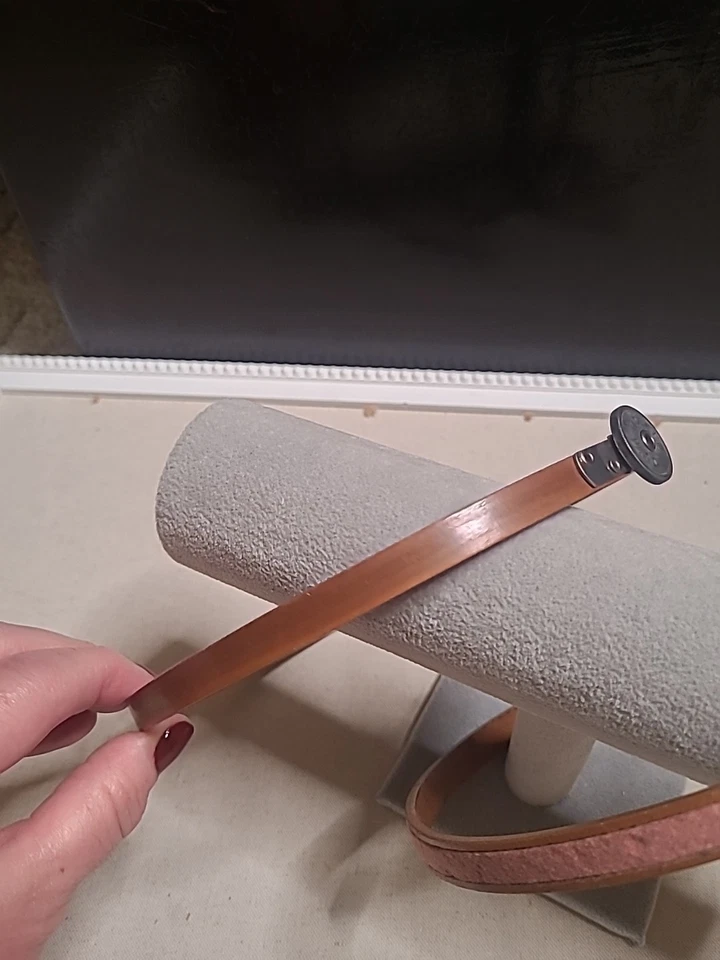 Queen 7" Wood Embroidery Hoop Wooden Craft Ring Felt Lined Tension Wheel Vintage - Image 4 of 4