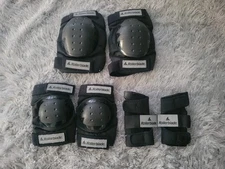 Vintage 90’s Rollerblades Knee Pads Elbow Wrist Guards Black Hook Loop Size M