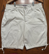 Ladies Missy 16 Shorts Gloria Vanderbilt Bermuda Tan