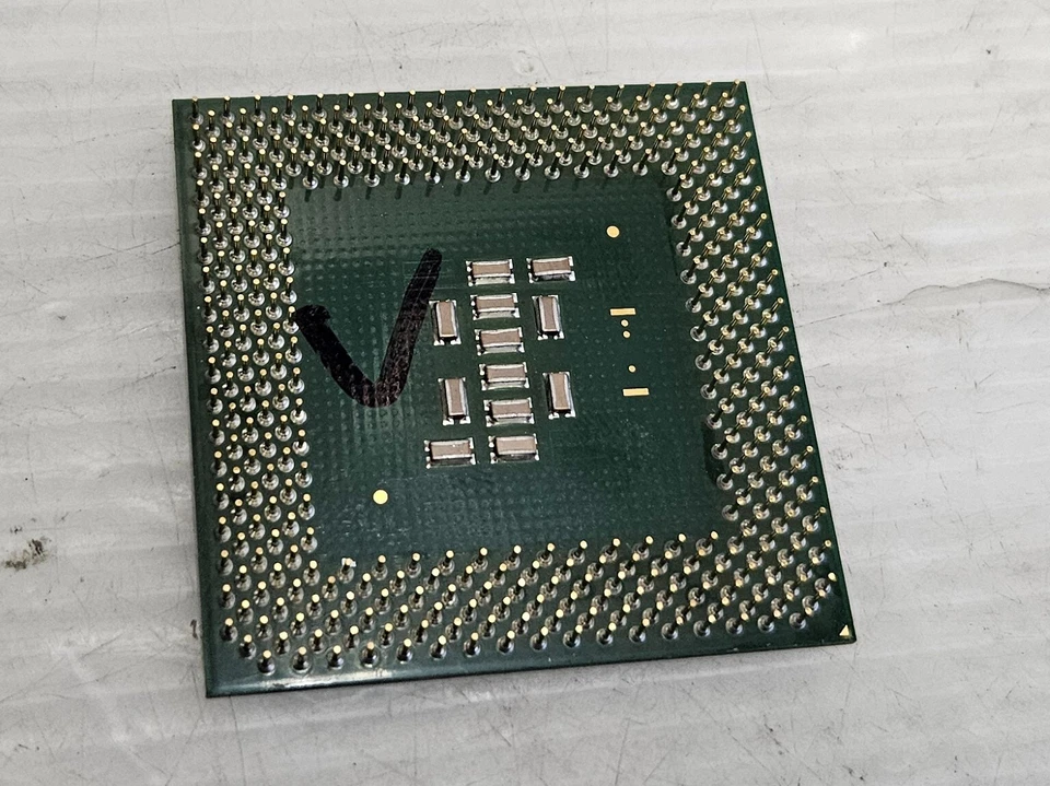 Intel Pentium III 1000MHz, Socket 370, 133MHz FSB, 256KB, SL52R, Coppermine - Image 2 of 2