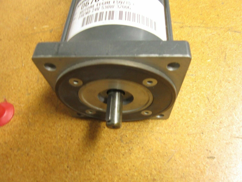 DMV 067010371 Motor ELGHE 24V 530W 3200G W/ Lenze 14.448.06.010-000 Brake 24VDC - Image 2 of 4