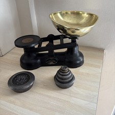 VINTAGE SALTER BRASS & IRON KITCHEN SCALES WITH SET OF SEVEN PAN WEIGHTS