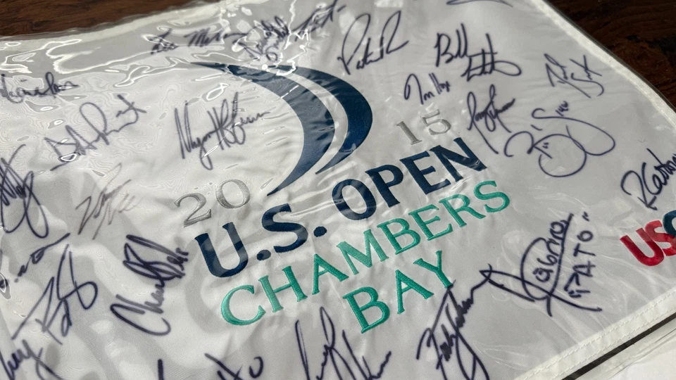 2015 Campeonato Abierto de Estados Unidos Firmado Pin Bandera Grandes Ganadores  Foto 2 de 4