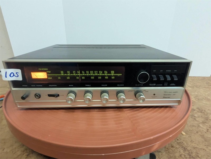 Sansui Solid State 350 Stereo Tuner Amplifier. For parts or repair. Cracking noi
