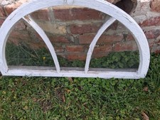 Altes Holzfenster Halbbogen