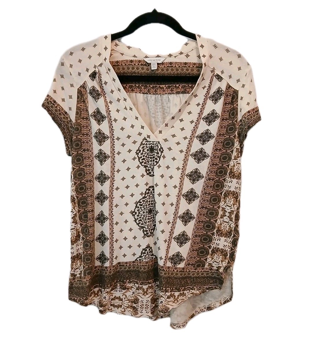 Lucky Brand Boho Top Size Medium VNeck Neutral Cap Sleeve Tshirt Geometric