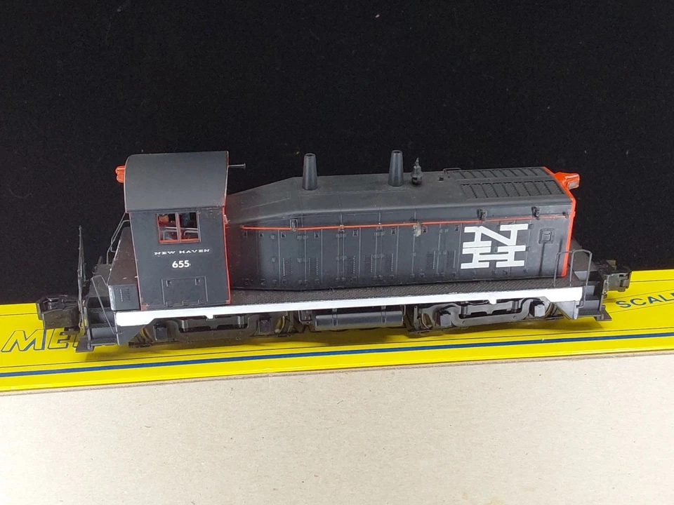 S-Helper Showcase Line S Gauge New Haven 655 SW1200 Class DEY-7 Locomotive - Image 4 of 4