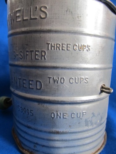 Vintage BROMWELL 3 Cup Flour Measuring Sifter with Green Wood Knob~Made in USA - Picture 10 of 10