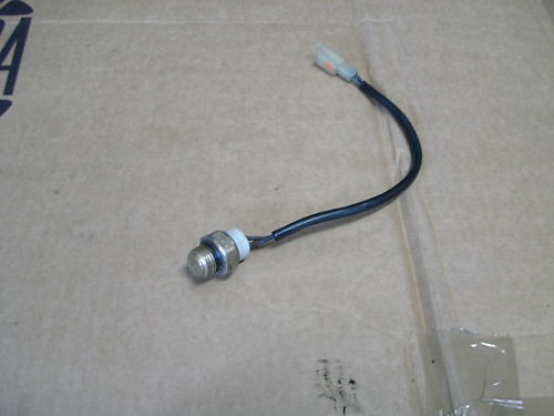 SUZUKI GSX-R 750/1100 W FÜHLER SCHALTER GEBER SENSOR FÜR KÜHLER-LÜFTER