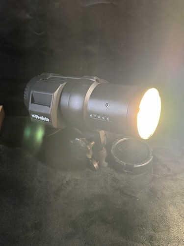 Profoto B1X 500 AirTTL 2.4Ghz Lighting Battery Powered 16v Flash Portable Light - Picture 10 of 10