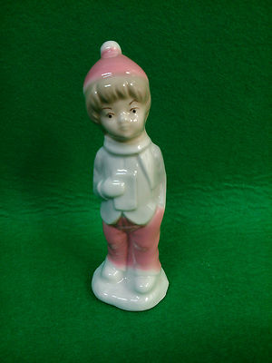 スペインのフィギュリン　ビンテージ Decorative Porcelain Figure Boy, Vintage Figurine. Valencia, Spain