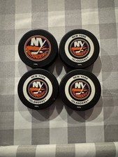 NHL’s New York Islanders Hockey Puck