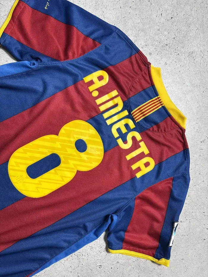 Nike FC Barcelona 2010/2011 A Iniesta #8 Soccer Jersey | eBay