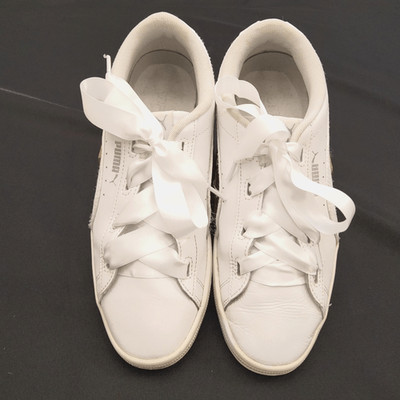 Puma VIKKY White on White  Sneakers with Ribbon Laces