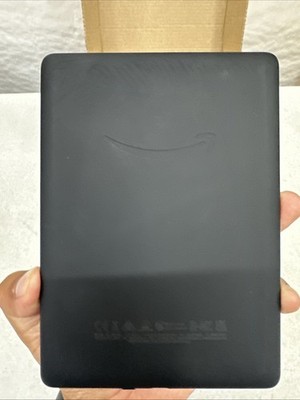 Amazon Kindle Paperwhite (11th Gen) E-reader Tablet (M2L3EK) 8GB