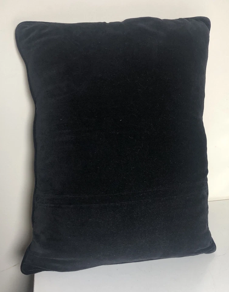 Almohada de terciopelo de gallo con acento de punta de aguja escena de vida country de colección Foto 2 de 4