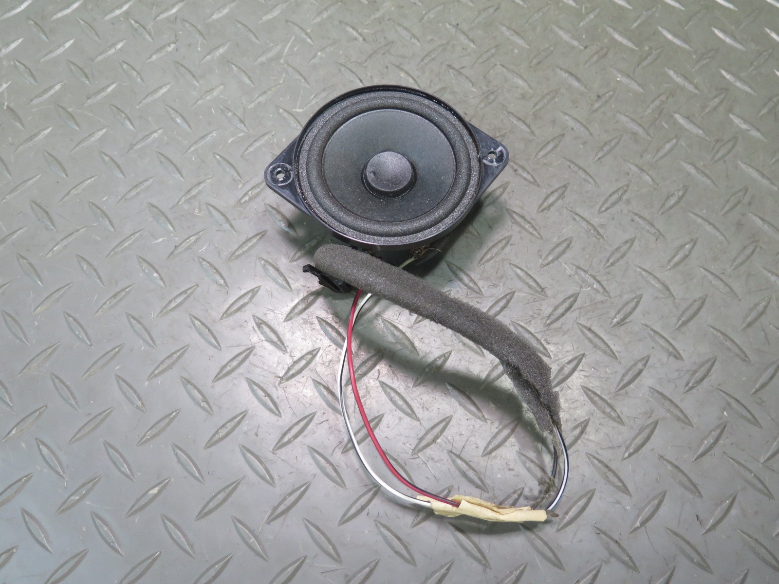 2006-2012 BENTLEY FLYING SPUR FRONT LEFT & RIGHT SIDE DOOR AUDIO SPEAKER SET