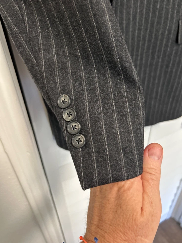 Traje de tres piezas Brooks Brothers 1818 Regent gris oscuro rayas lana italiana 45R Foto 2 de 4