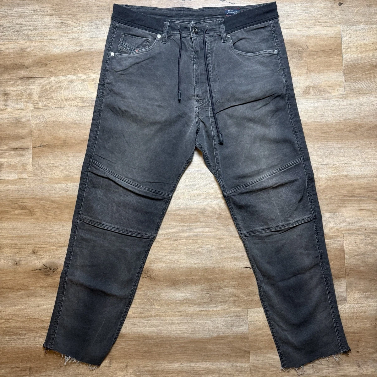 Diesel Mid (10-12 in) Rise Regular 30 Size Jeans for Men for sale