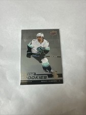 2022-23 Upper Deck NHL Star Rookies Box Set Hockey Cards Checklist and Odds 30