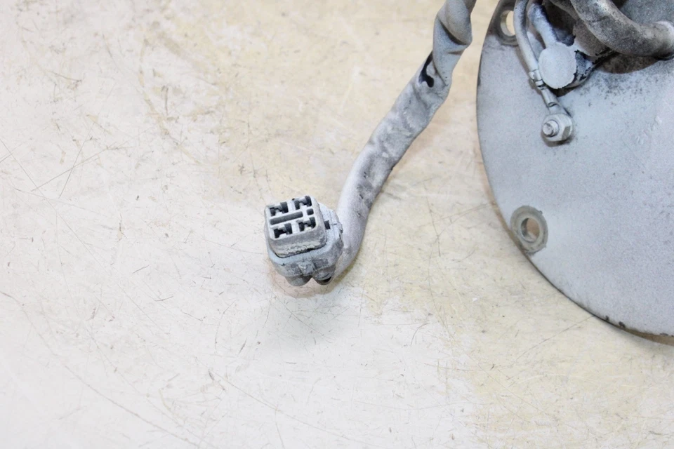 06-22 KAWASAKI VULCAN 900 VN900D CLASSIC LT BOMBA DE COMBUSTÍVEL FABRICANTE DE EQUIPAMENTO ORIGINAL - Imagem 3 de 4