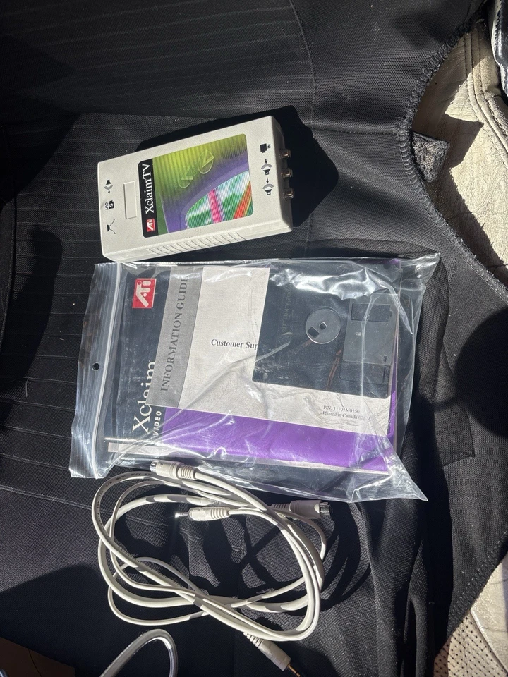 Sintonizador externo de TV ATI Xclaim para Mac OS | Cabos, manual, disquete incluído - Imagem 2 de 4