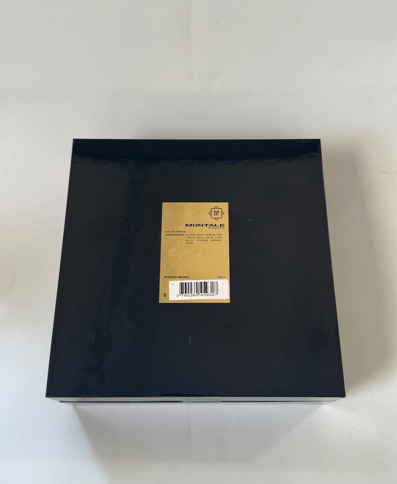 Montale Paris Roses Musk EDP 100ml + 20ml with a pouch Gift Set New In Box - Image 4 of 4