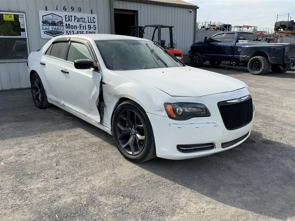 Pinza de freno delantera para conductor Chrysler 300 2005-2023 tracción trasera rendimiento suspensión OEM Foto 3 de 4