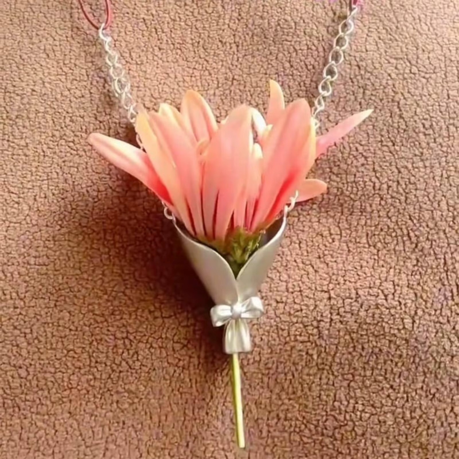 Wearable Vase Necklace for Women Artful Flower Bouquet Pendant Chain