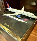 Gemini 1:200 Delta Air Lines Airbus A220-300 N305DU Gemini Jets