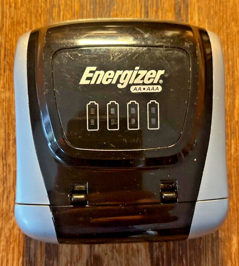 Energizer NiMH Battery Charger, AA or AAA, 4Battery Capacity, Model