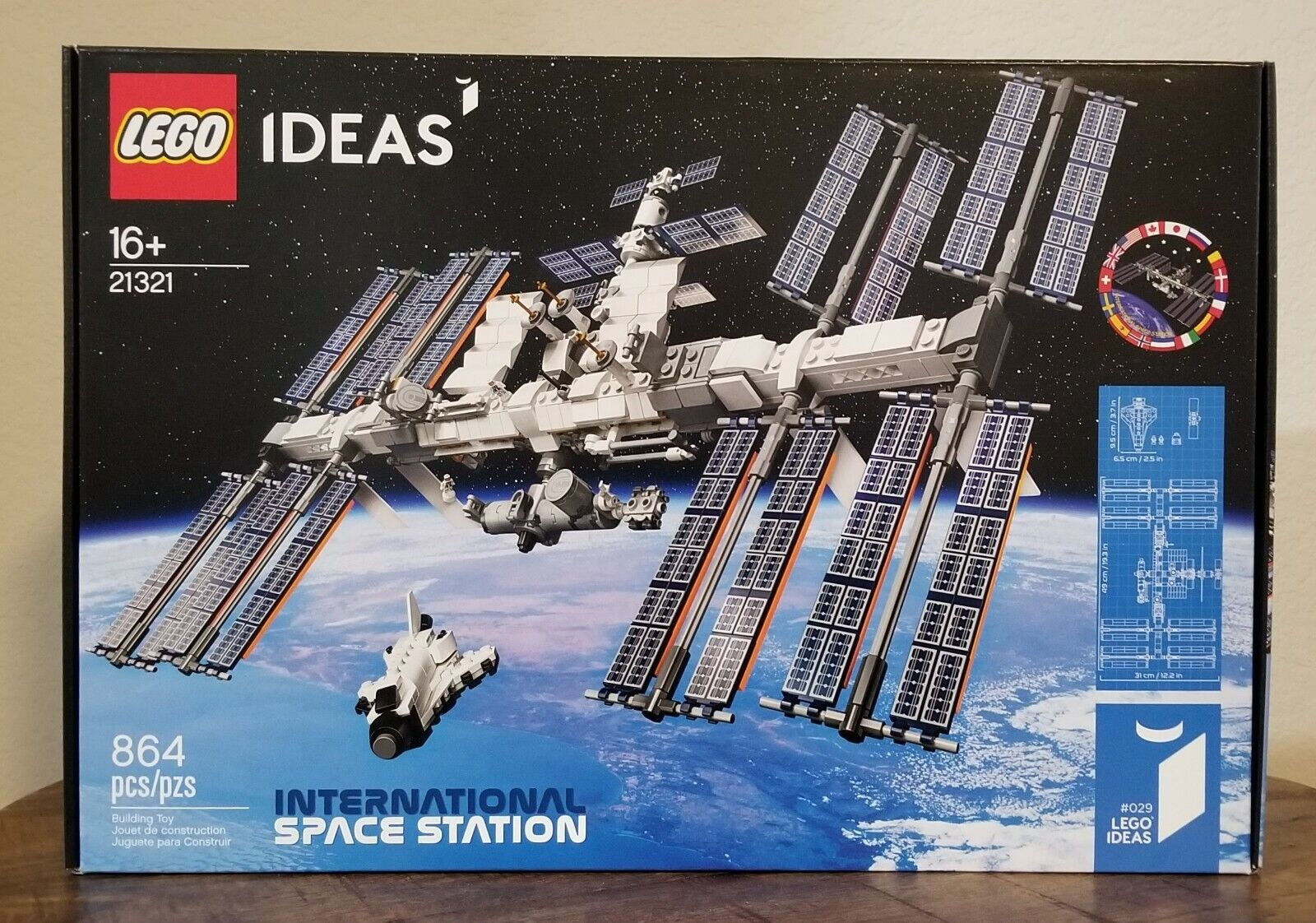 Lego 21321 International Space Station 864 Piece Building Set - Brand New !!