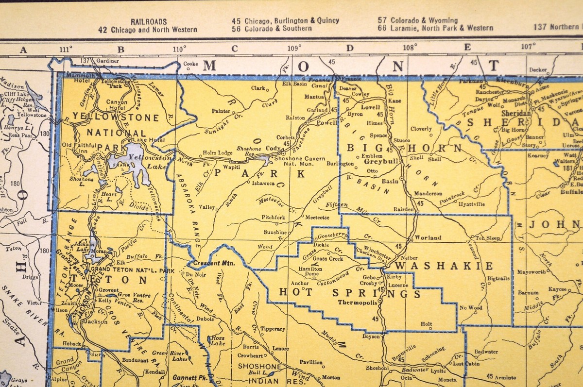 maplay様 Madda Fella Embroidered Fleece Quarter Zip