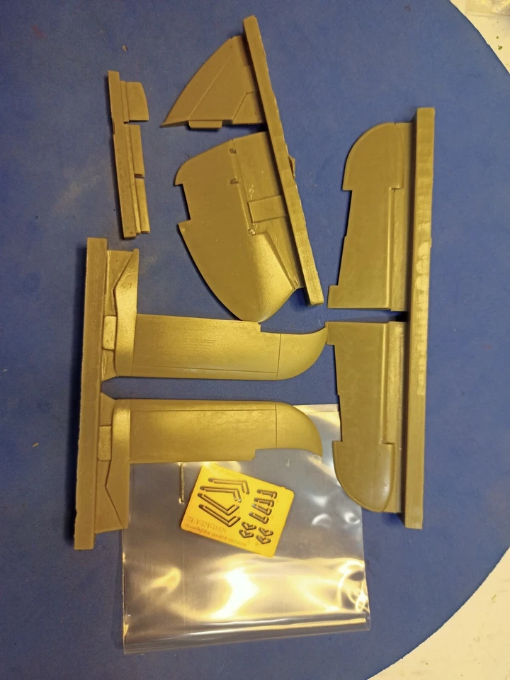 MODELLISMO-Bristol Beaufighter Mk.IV+X - BRL48017 1/48 scale - Immagine 2 di 3