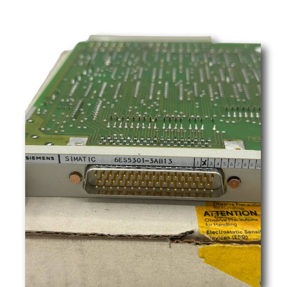 Siemens 6ES5301-3AB13 Connection IM 301 Simatic S5 (New Boxed) B125 - Image 2 of 4