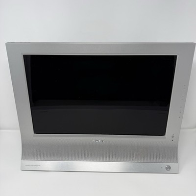 Sony 17in LCD TV With Remote  MFM-HT75W    Tested